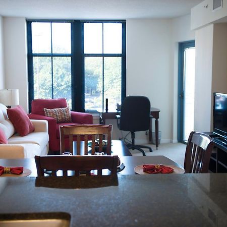 Crystal Quarters Corporate Housing At The Gramercy Arlington Rum bild