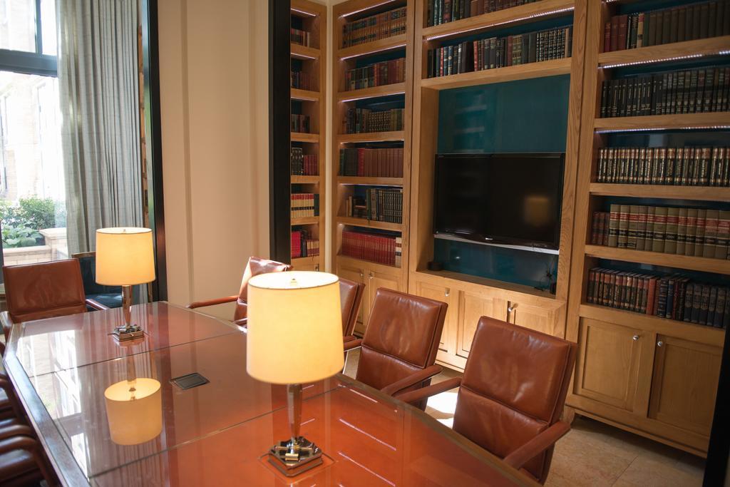 Crystal Quarters Corporate Housing At The Gramercy Arlington Rum bild