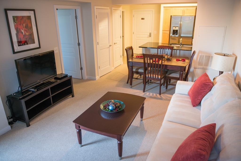 Crystal Quarters Corporate Housing At The Gramercy Arlington Rum bild